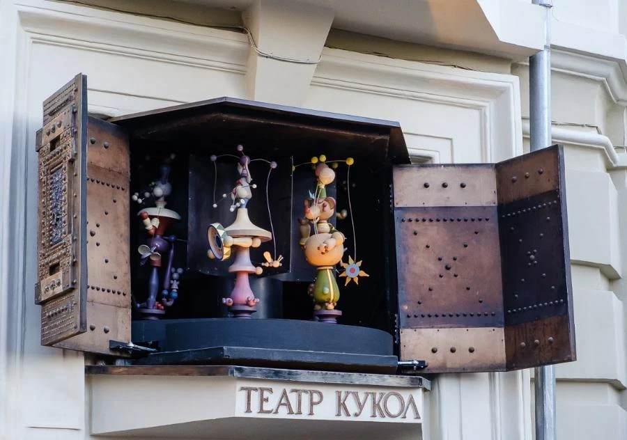 Красноярцев приглашают посетить три яркие премьеры в Театре кукол