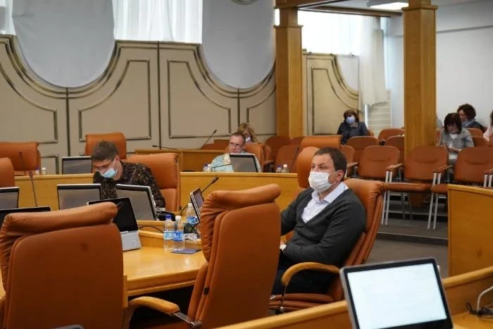 Банкротство комбината питания может оставить без обедов 80% красноярских школьников 