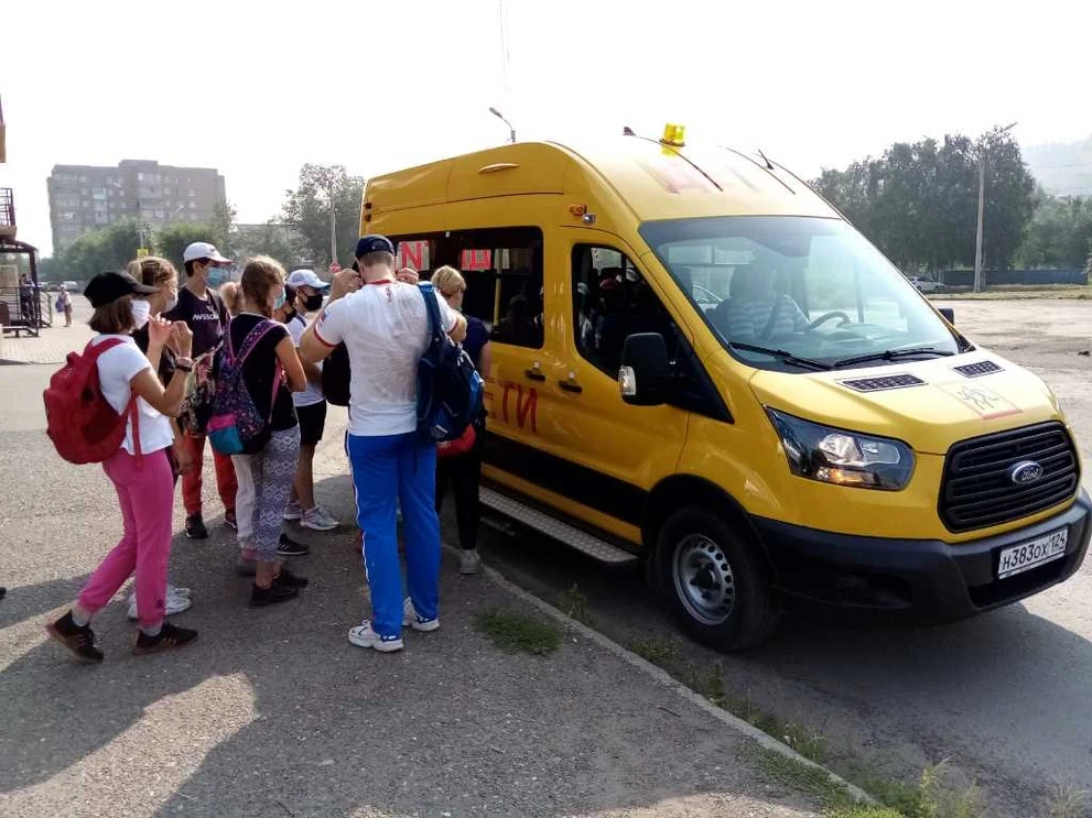 Автобус для СШОР по санным видам спорта.jpg ArVHVZMd9sA.jpg