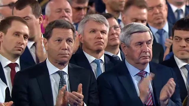 Зал неизменно поддерживал все инициативы Президента vlcsnap-2020-01-16-08h26m48s229.png