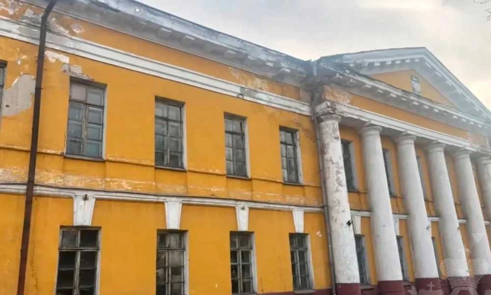 Федеральный памятник архитектуры в Барнауле проверят из-за опасного состояния  