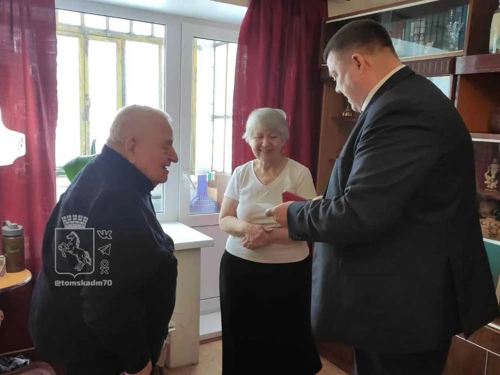 В Томской области вручили памятные медали труженикам тыла