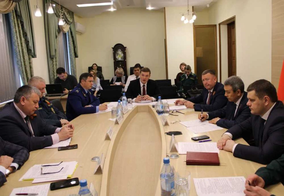 В Хакасии на совещании доложили о паводковой и пожарной обстановке в регионе 