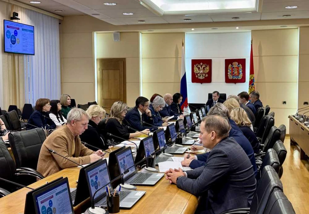 В правительстве Красноярского края подвели итоги работы по росту доходов бюджетников