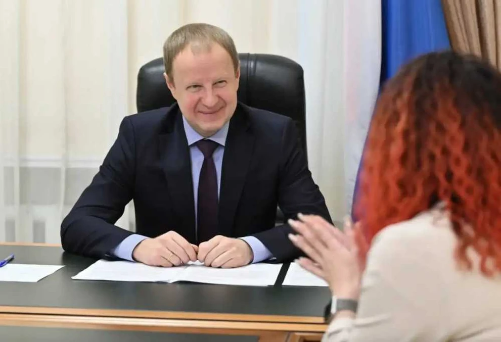 Губернатор Алтайского края Виктор Томенко о ремонте школ и школьных автобусах