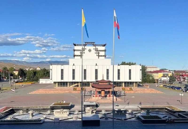 В Туве завершается реставрация главного фонтана на площади Арата  