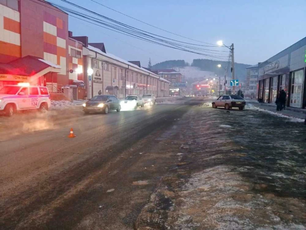 В Горно-Алтайске водитель сбил пешехода 