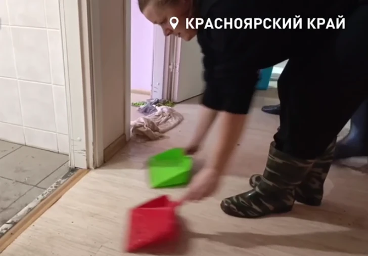 В Красноярске на устранение потопа сотрудники УК ЖСК приехали спустя 3 часа