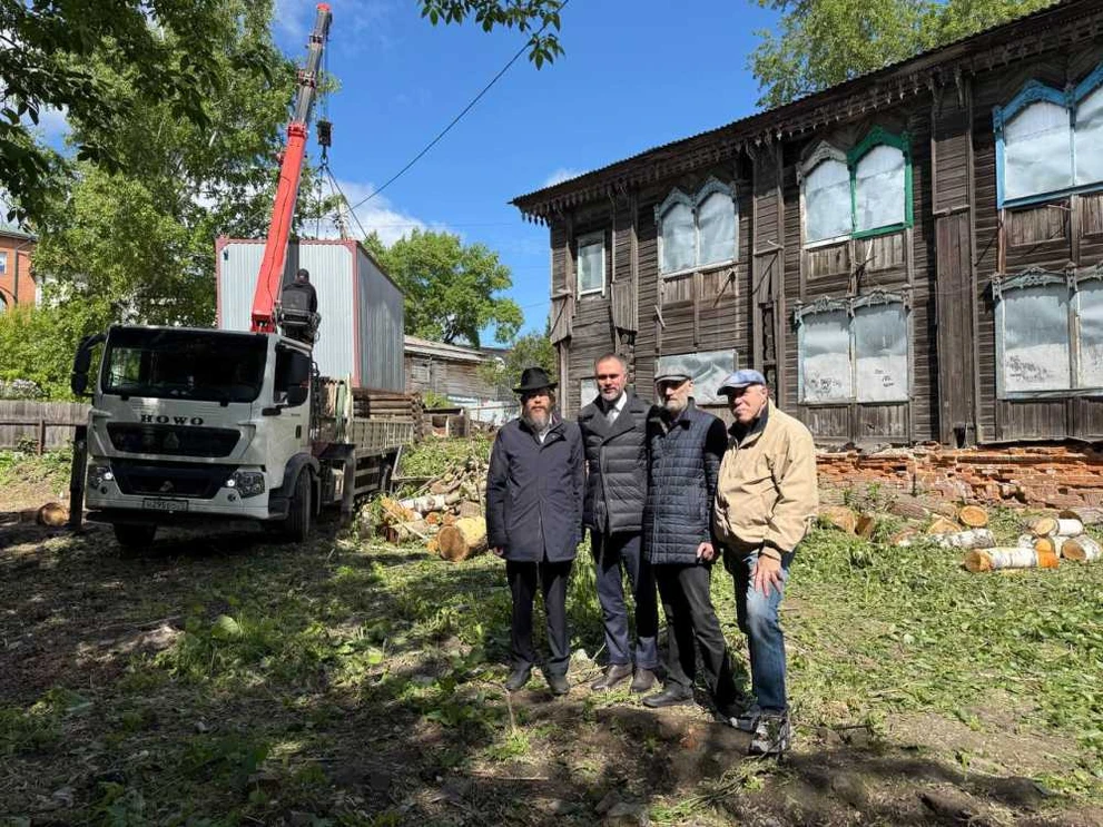 В Томске начали восстанавливать уникальную деревянную солдатскую синагогу