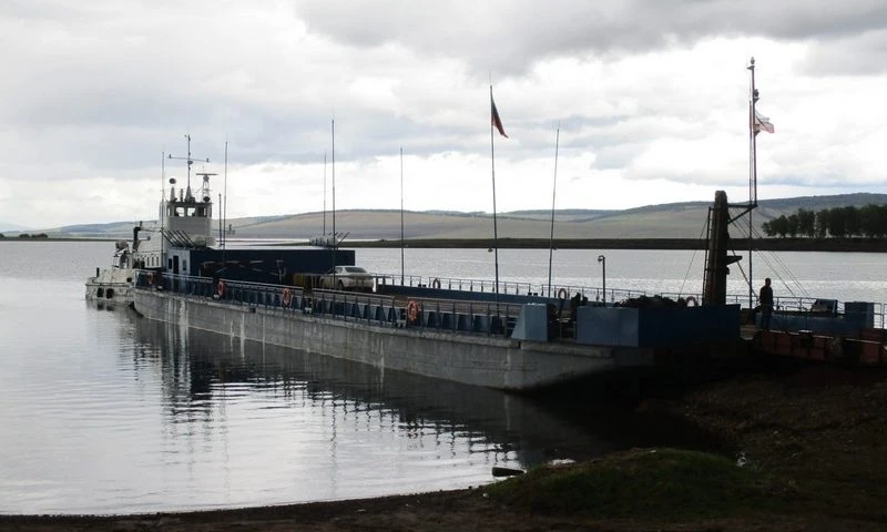 В Иркутской области на Братском водохранилище завершает работу паромная переправа «Балаганск – Игжей»