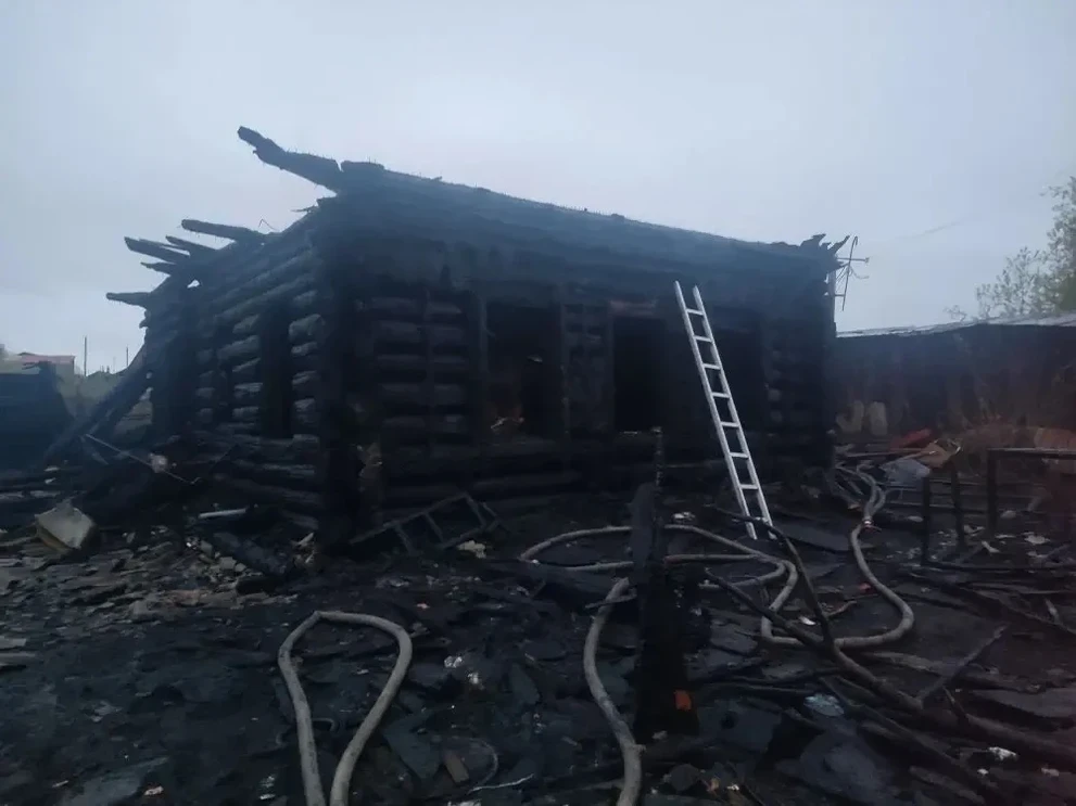 В Красноярском крае проводится проверка по гибели двух женщин в ночном пожаре