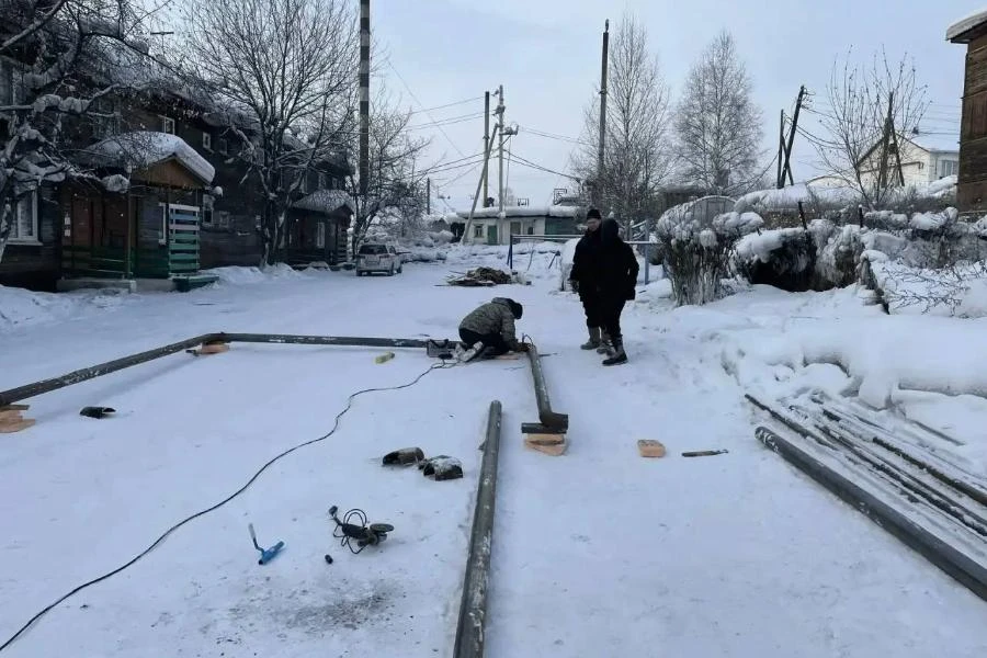 В воскресенье правительство Иркутской области сообщило, что всего в Бодайбо к центральному теплоснабжению подключено 78 домов