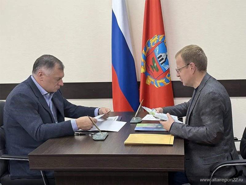 Председатель правительства Хуснуллин приехал в Алтайский край