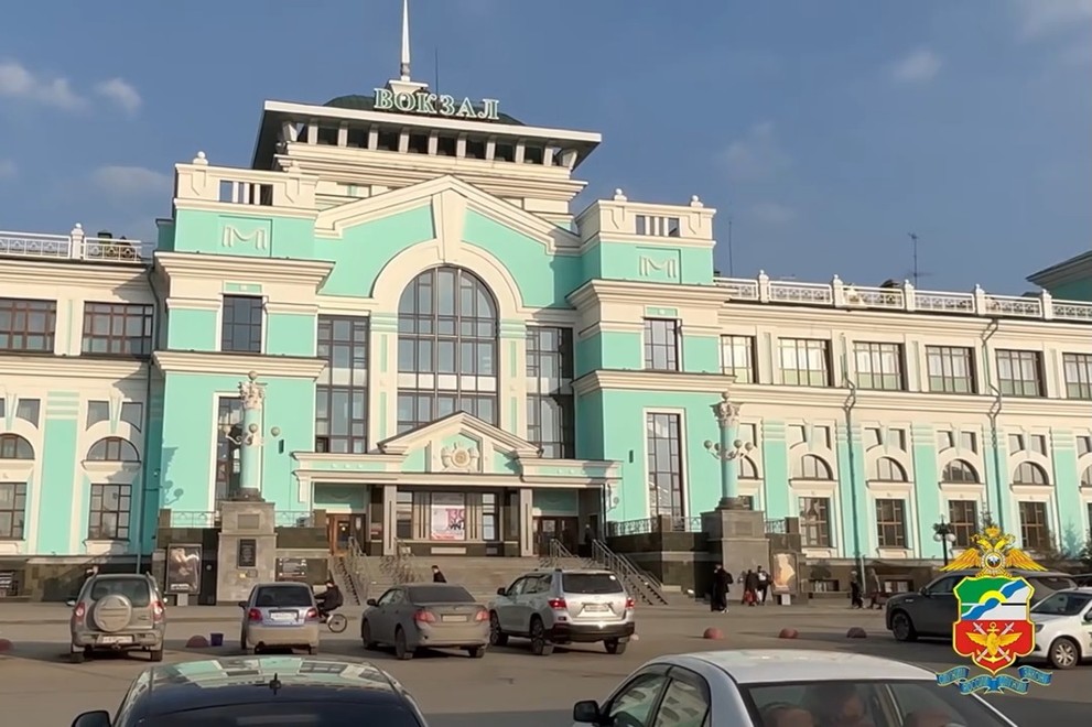 В Омске за сутки транспортная полиция сняла с поездов дальнего следования троих дебоширов