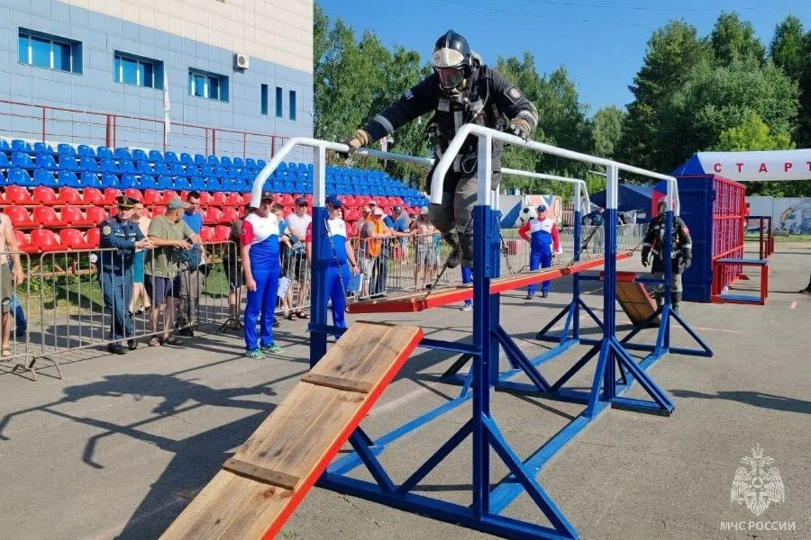Лучшими газодымозащитниками в Сибири стали пожарные Иркутской области