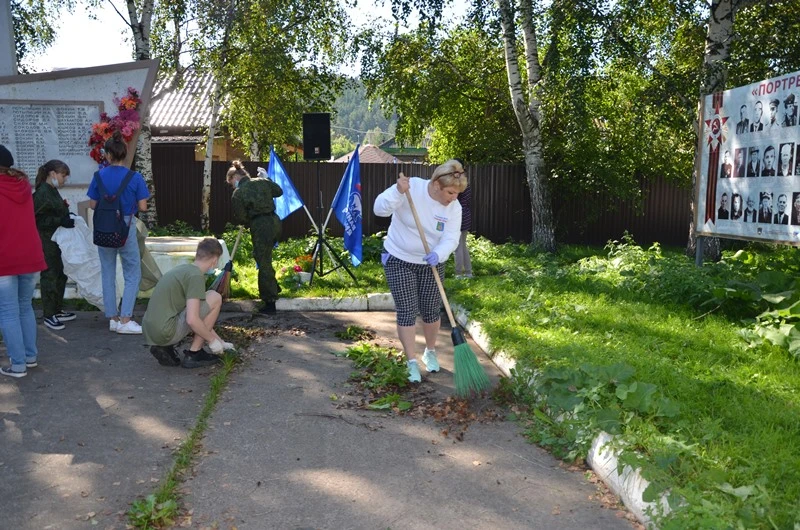 Субботник в Овсянке DSC_0833.JPG