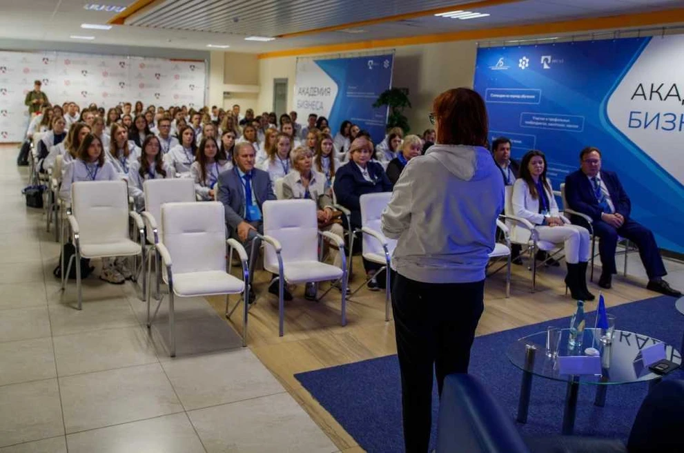 открытие академи бизнеса в сфу.jpg