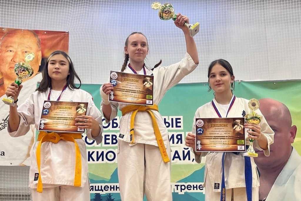 4FzD-04Gogg.jpg 4FzD-04Gogg.jpg