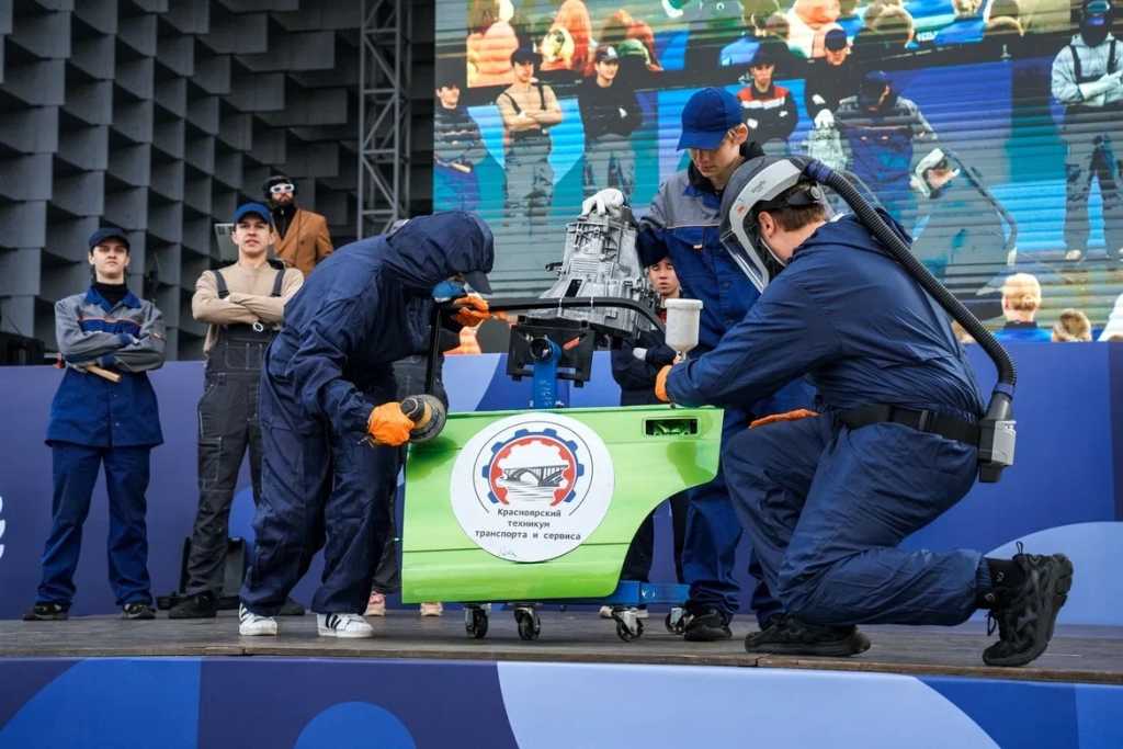 Артпарад "Лица профессий".jpg