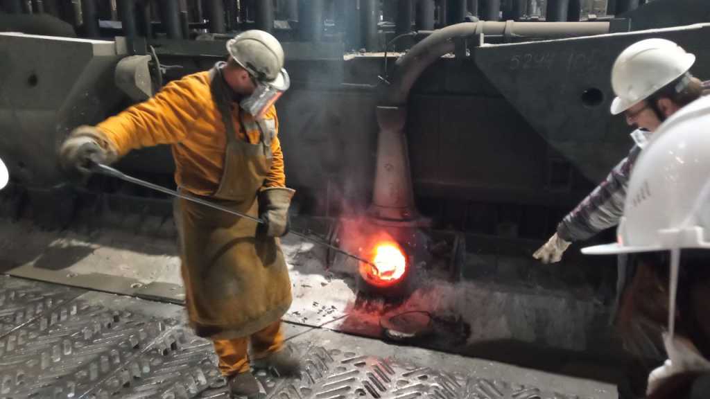 Жидкий алюминий.jpg