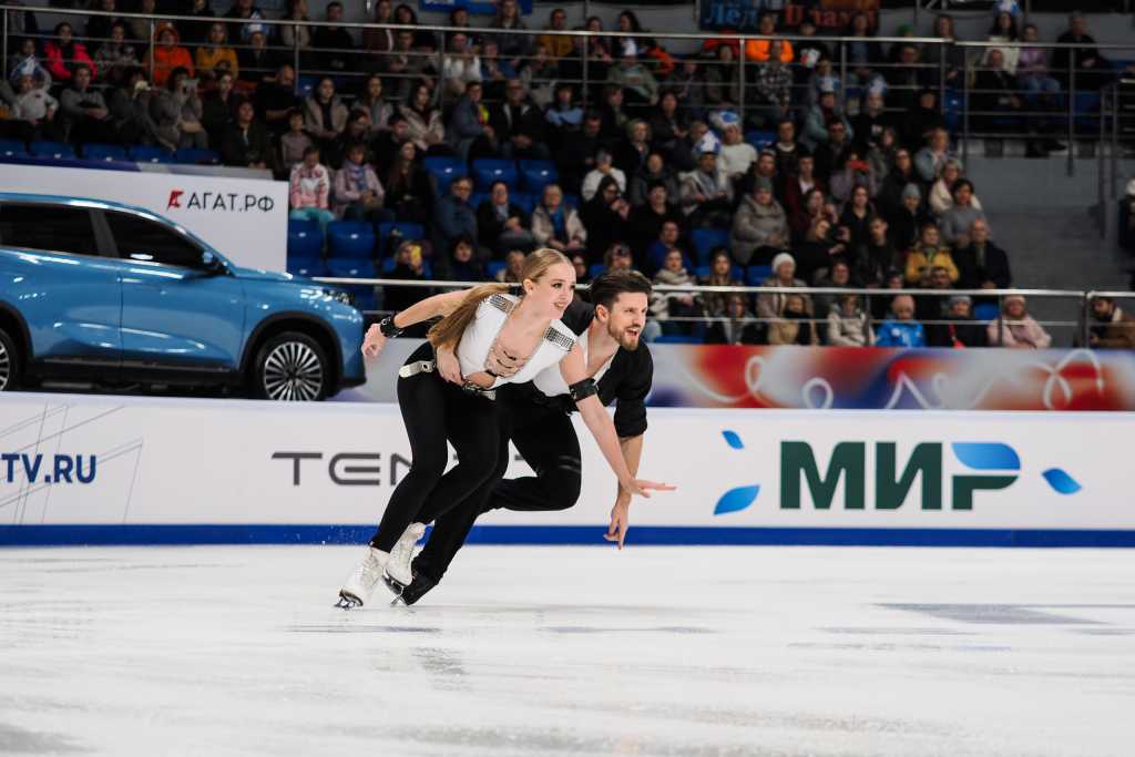 Александра Степанова и Иван Букин.jpg